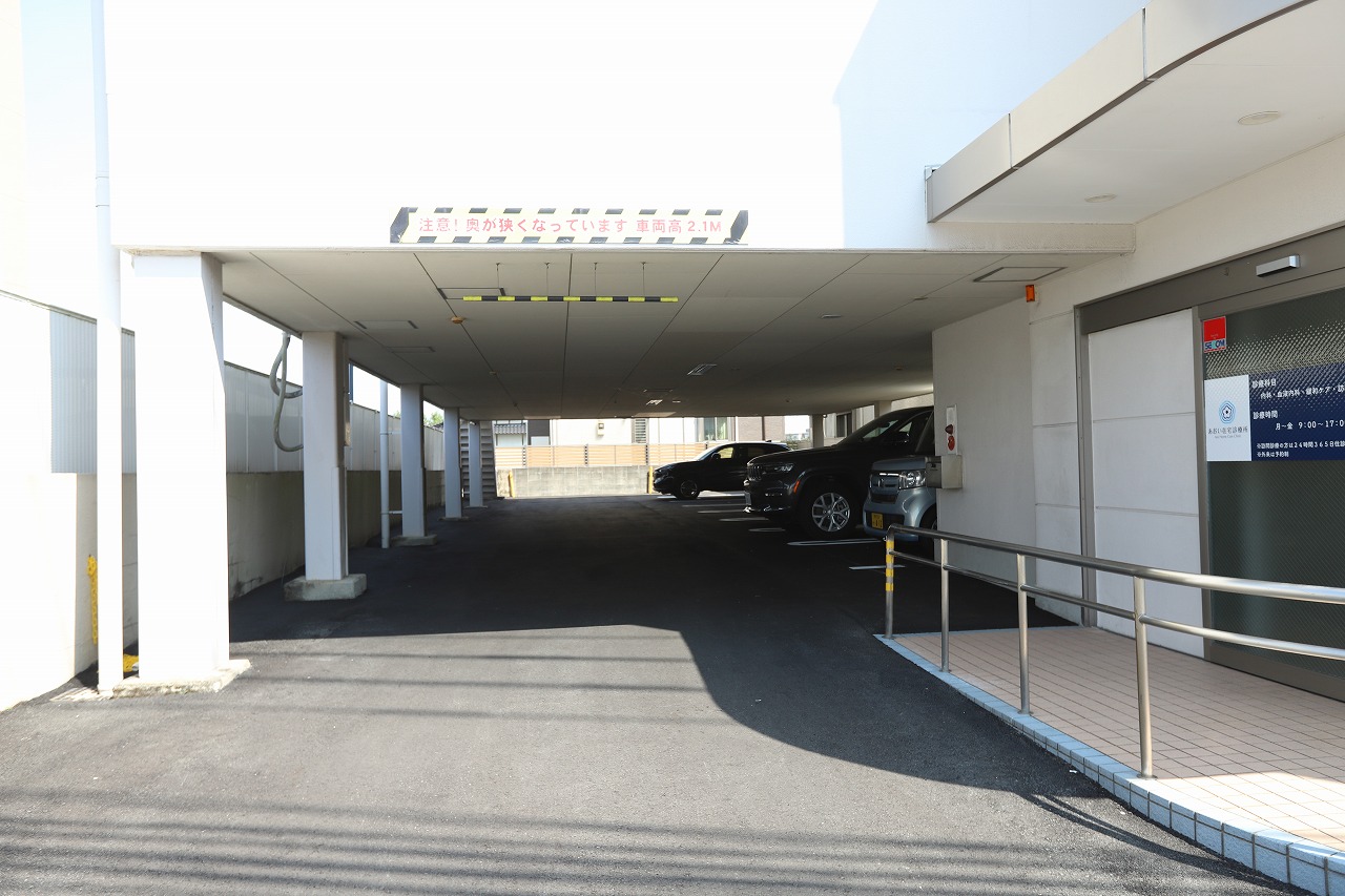 屋根付き駐車場（雨の日も安心）