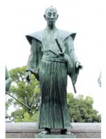 横井小楠像